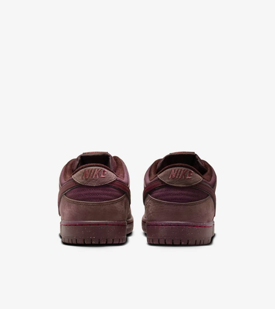 Date de sortie de la Nike SB Dunk Low Burgundy Crush FN0619